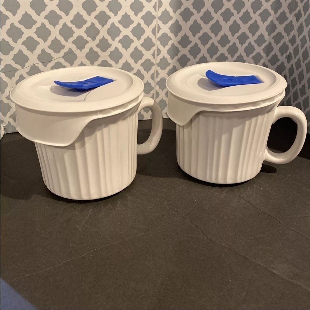 Vintage Pair of Corning Ware Colours White Soup‎ Mug with vented lids